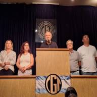 En la previa a la cumbre, la CGT advirtió que “están dadas las condiciones” para convocar a un paro general