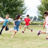La actividad física al aire libre impulsa el desarrollo cognitivo y el bienestar de los niños, afirma la ciencia