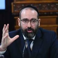 Argentinos en Israel: 200 turistas varados y 100.000 residentes bajo alertas por misiles