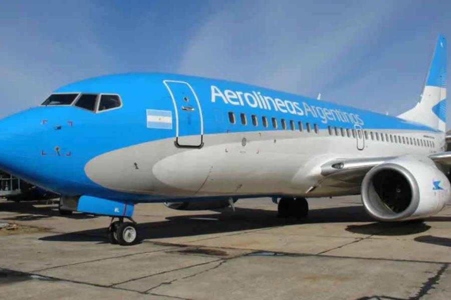 Aerolíneas Argentinas sube los pasajes por el alza del petróleo: cuánto costará volar