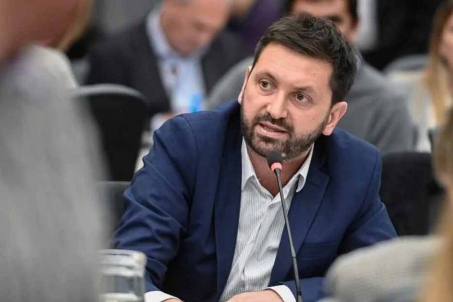 Para Pablo Juliano, “Milei tiene que pedirle a Adorni que dé un paso al costado”