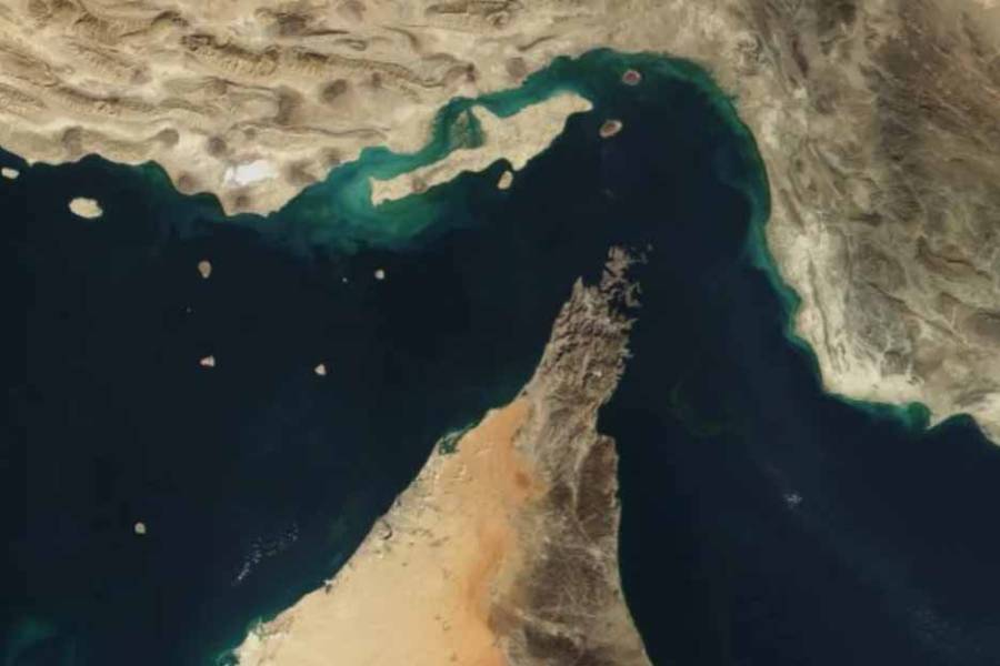 La Casa Blanca planea una coalición para escoltar buques a través de estrecho de Ormuz