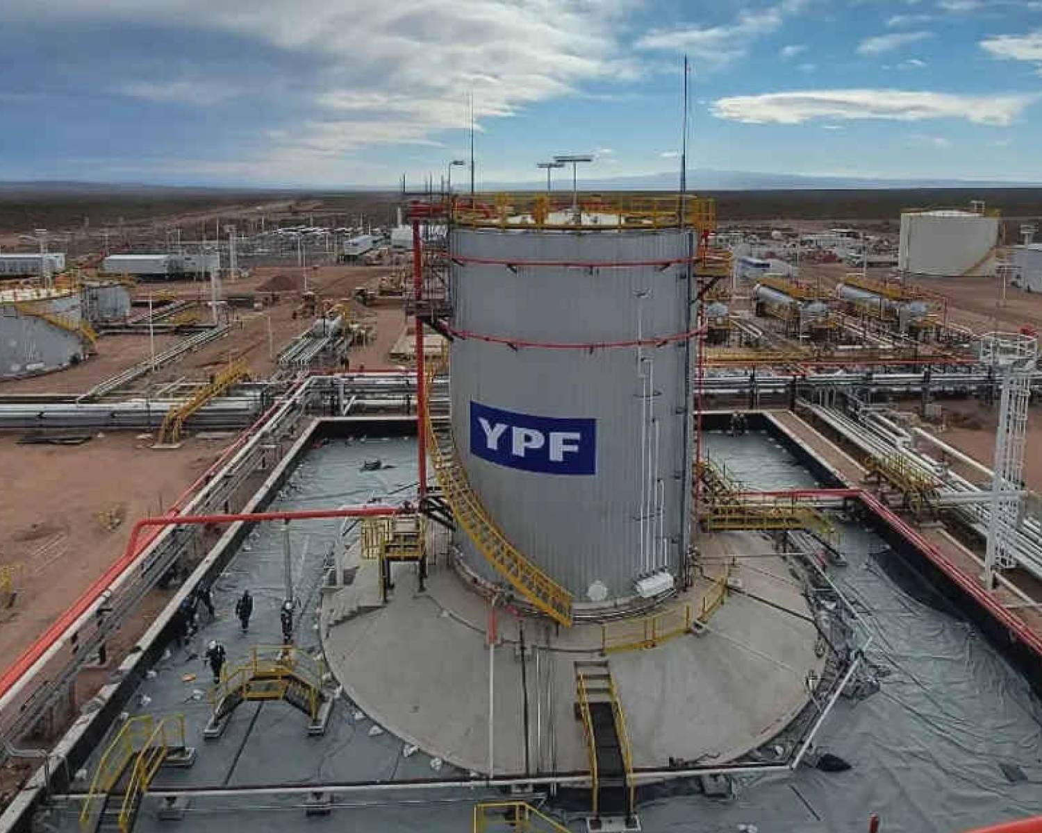 Juicio por YPF: la Justicia de EEUU benefició a Argentina y suspendió todas las demandas