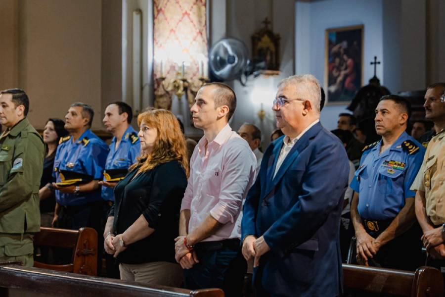 Raúl Jalil y Nahuel Gallo encabezaron el acto y la misa en agradecimiento por su liberación