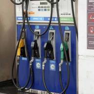 El Gobierno flexibilizó las normas de naftas para amortiguar el impacto del precio del petróleo en surtidores