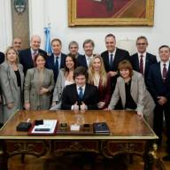 Fuerte apoyo de Milei a Adorni: “No lo voy a ejecutar para ganar una elección”