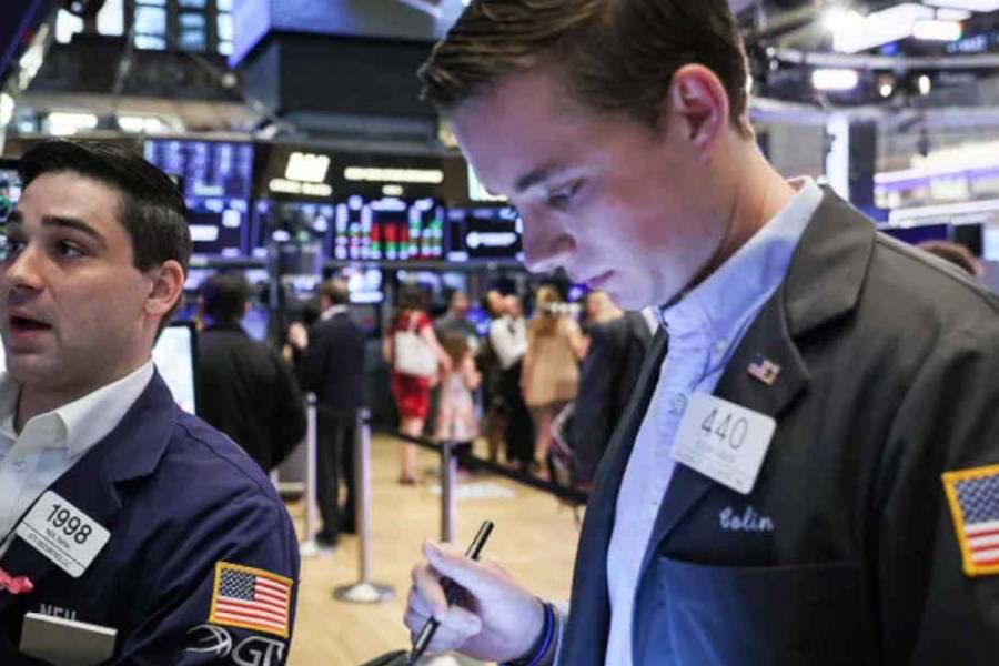 El riesgo país baja y rompe el umbral de los 500 puntos básicos por primera vez desde enero