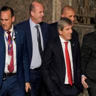 El Gobierno espera que lleguen los US$1000 millones del FMI y que la actividad muestre una mejora esta semana