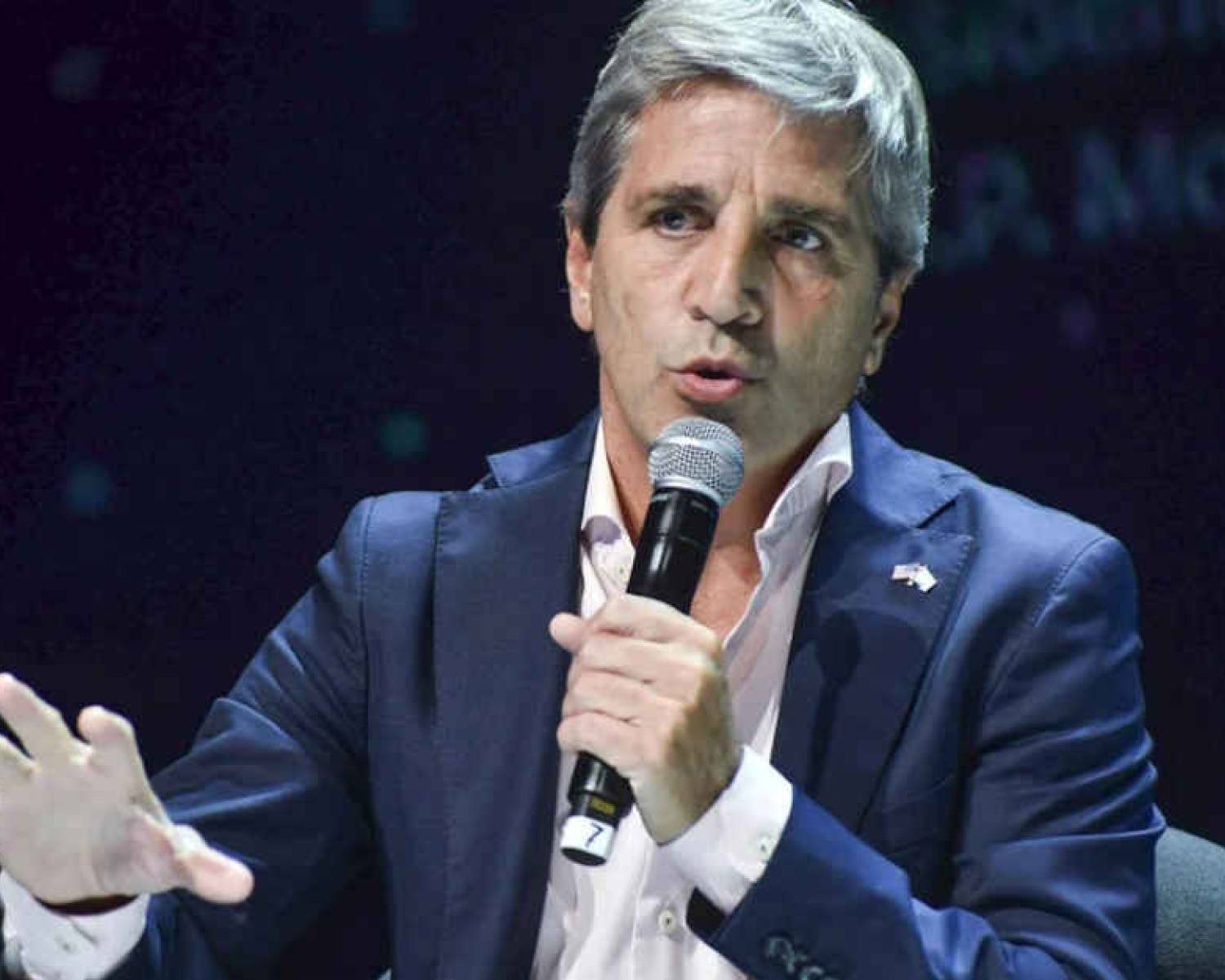 Cambio en el Ministerio de Economía: renunció José García Hamilton y Luis Caputo anunció a su reemplazante