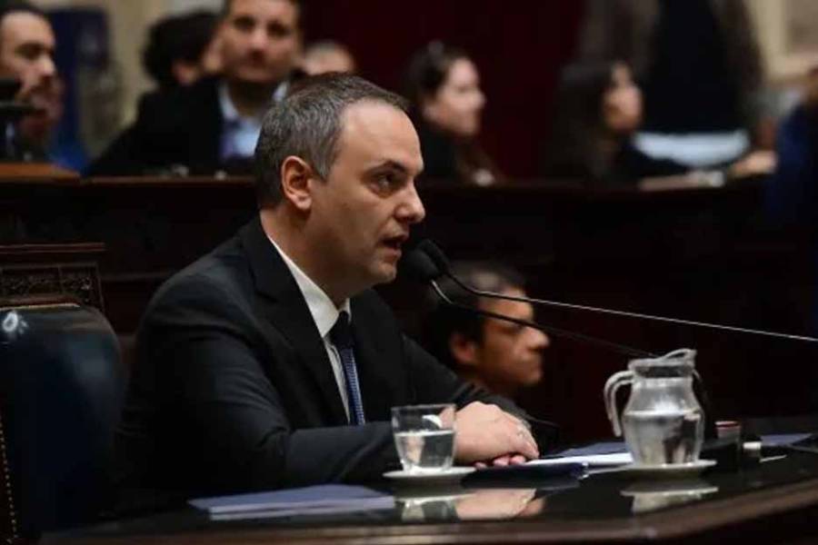 La oposición presiona a Manuel Adorni y el PRO evalúa acompañar una sesión para tratar su situación