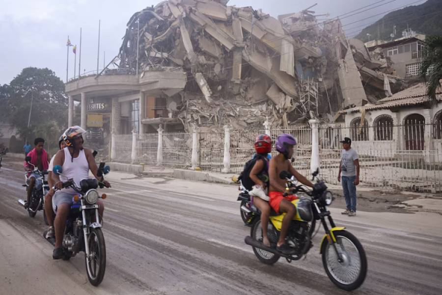 El gobierno de Venezuela elevó la cifra de víctimas de los terremotos a 164 muertos y 971 heridos