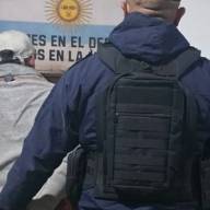 Tensión en la zona sur: intentó prenderse fuego y fue reducido por la Policía