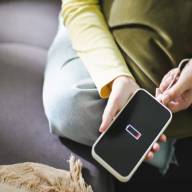 Usar el celular mientras carga: lo que revelan los estudios y las recomendaciones de expertos