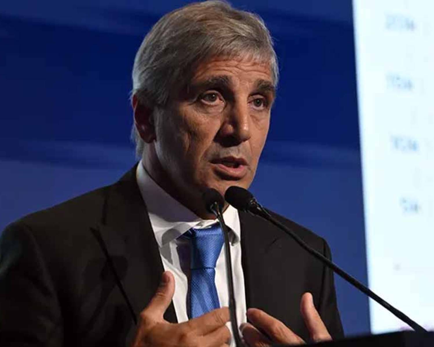 Tras el Mundial, el Gobierno retoma las reuniones políticas y el miércoles habrá un anuncio de Luis Caputo