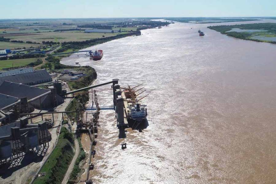 Prefectura Naval intimó a los trabajadores a levantar el paro que afecta a más de 100 barcos