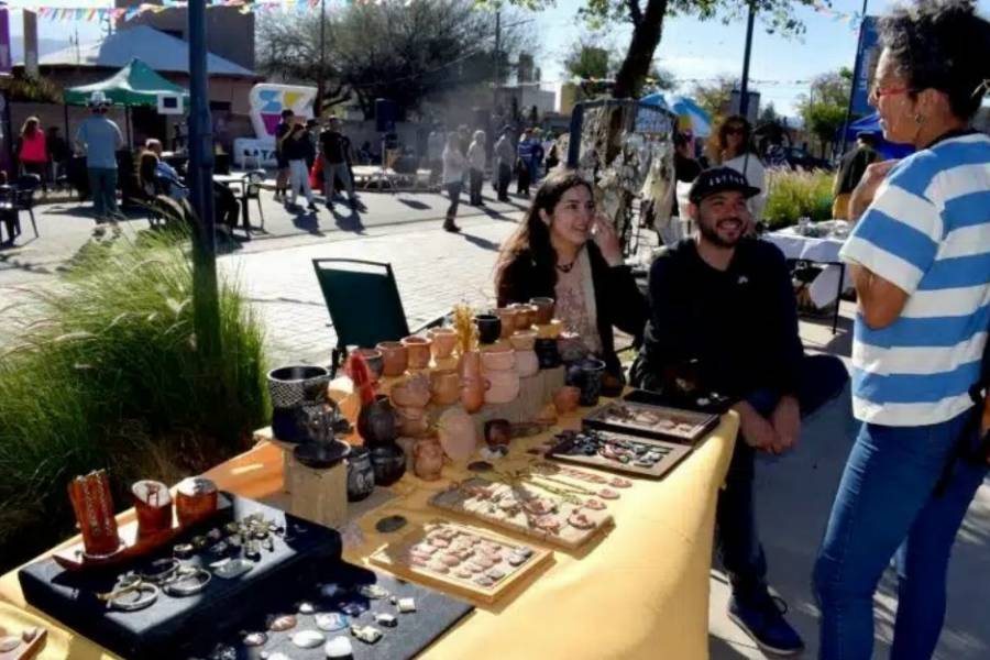 Éxito turístico: La masiva llegada de visitantes revitalizó la economía de la Capital catamarqueña