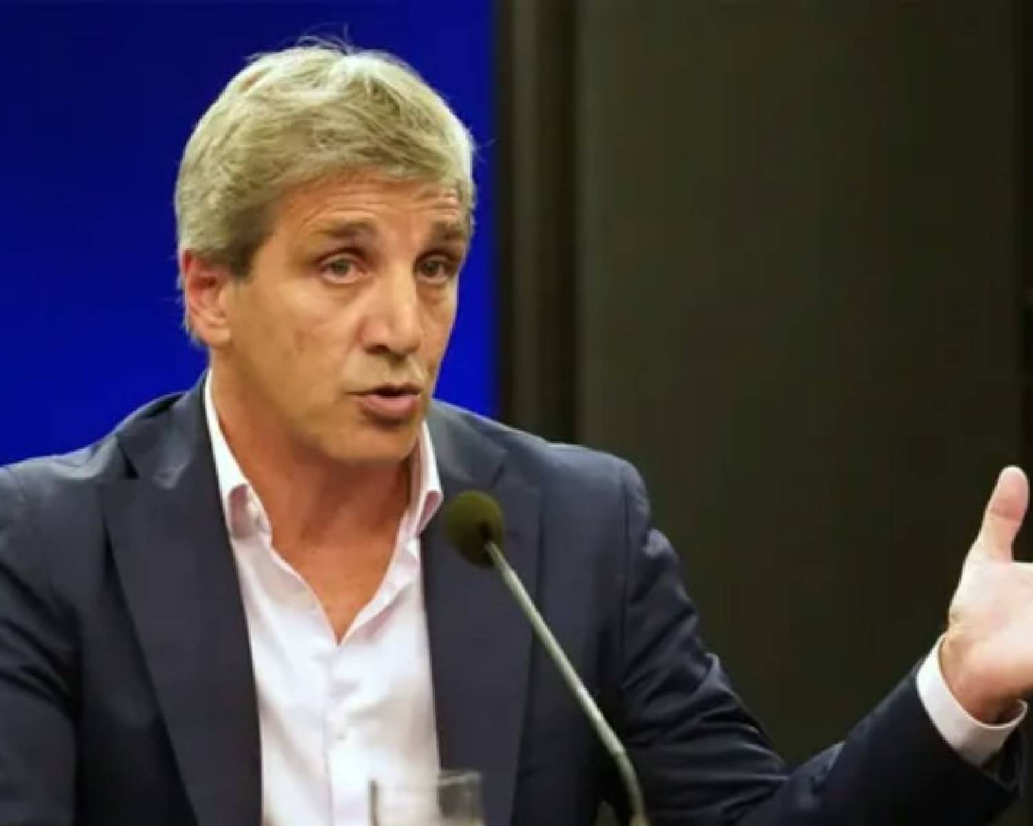 Luis Caputo anunció nuevas inversiones y volvió a culpar al kirchnerismo de la crisis actual