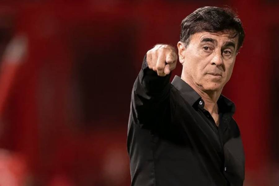 Independiente despidió a Gustavo Quinteros