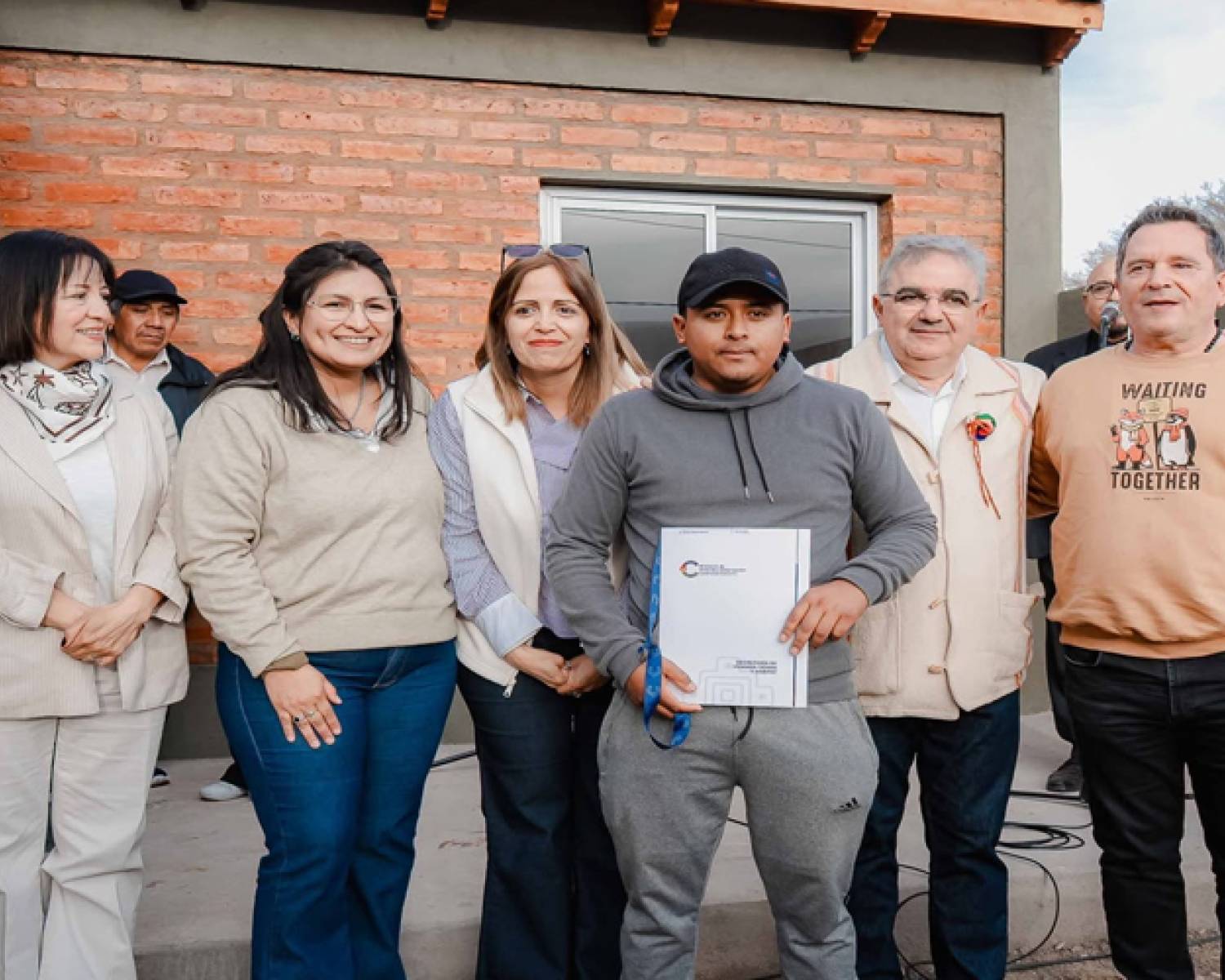 El gobernador Raúl Jalil entregó viviendas sociales e inauguró obras en clubes de Santa María