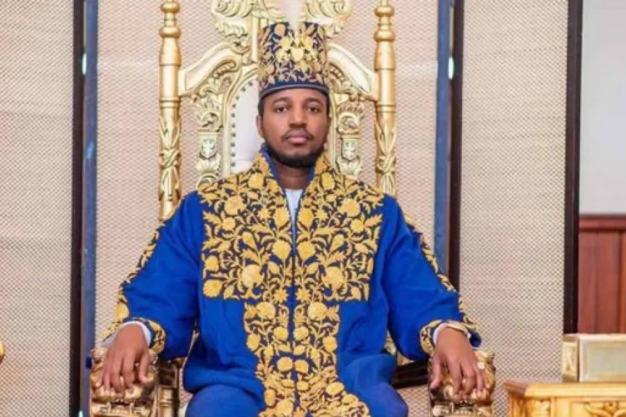 Luto en Uganda: murió a los 34 años el rey Oyo Nyimba, el monarca más joven de mundo