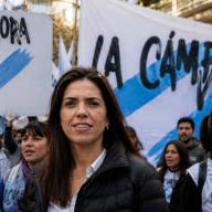 Fondos de la UOM: la Justicia evalúa sumar a la investigación la compra del departamento vecino de Cristina Kirchner