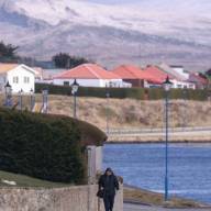 Reino Unido rechazó las sanciones a las empresas que operan en Malvinas y avanzará con sus incentivos para la explotación económica