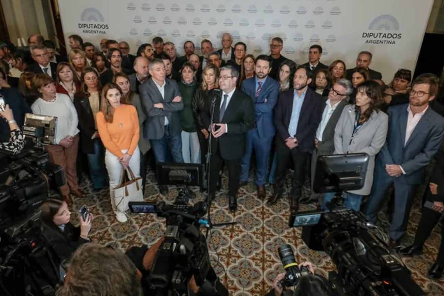 “Moriremos con las botas puestas”: la oposición se ve sin chances de abrir la sesión para derribar el DNU 70