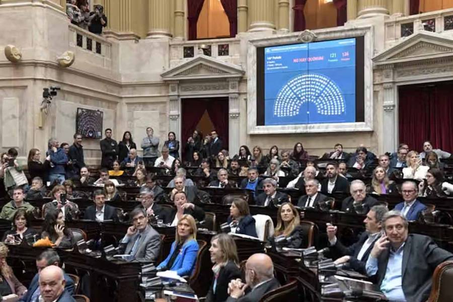 El Gobierno le roba la agenda a la oposición: tratará Discapacidad y endeudamiento