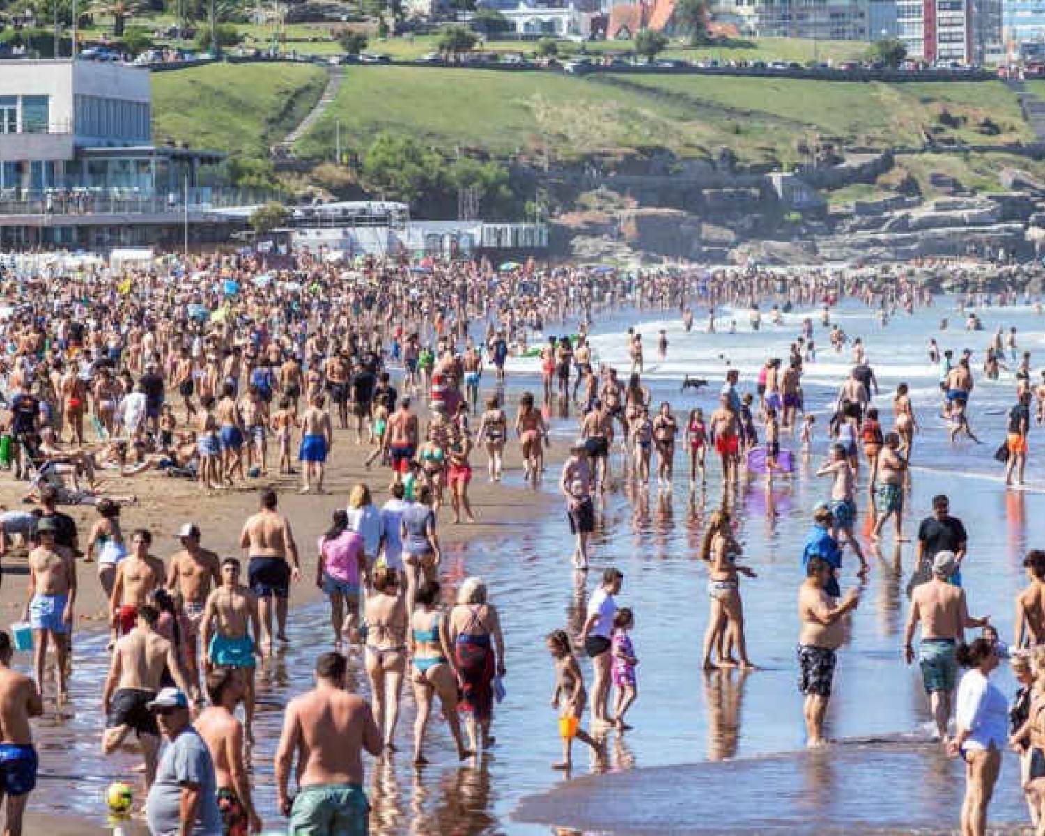 Mar del Plata: no se podrá fumar en los balnearios privados