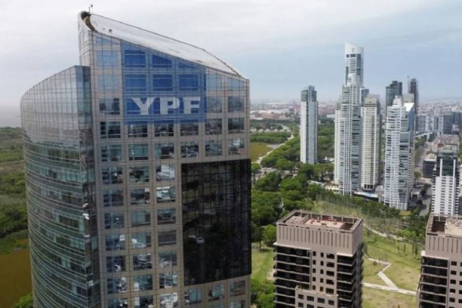 Confirmado: acreedores piden embargar activos de Argentina por el juicio YPF